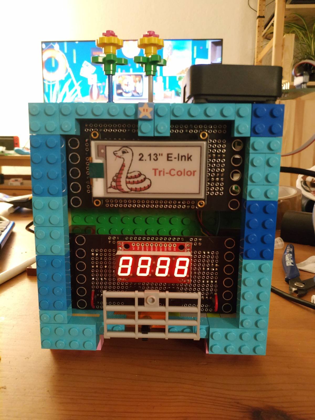 Sensor Clock in LEGO case